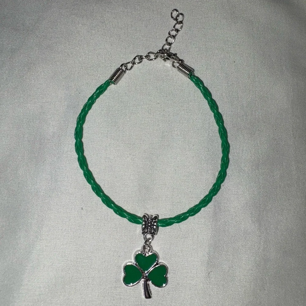 3 LEAF CLOVER | Silver Toned Lucky Irish Shamrock Charm on Rope Woven Bracelet
